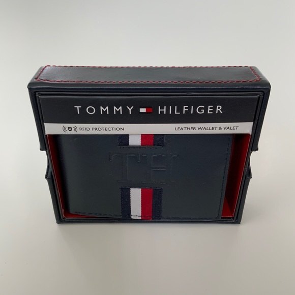 Tommy Hilfiger Wallet Navy RFID Leather Wallet & Valet - Picture 11 of 11